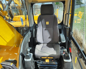 2016 JCB JS200 Excavator