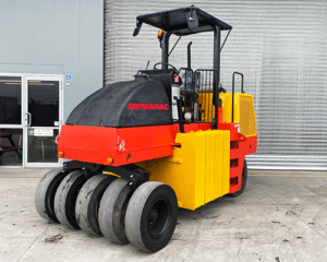 DYNAPAC CP132 Roller