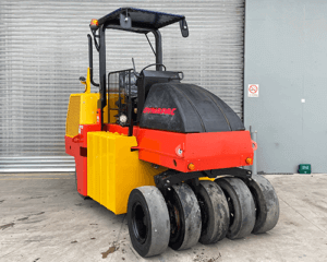 DYNAPAC CP132 Roller