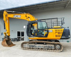 2016 JCB JS200SC HYDRAULIC EXCAVATOR Left hand view with door open